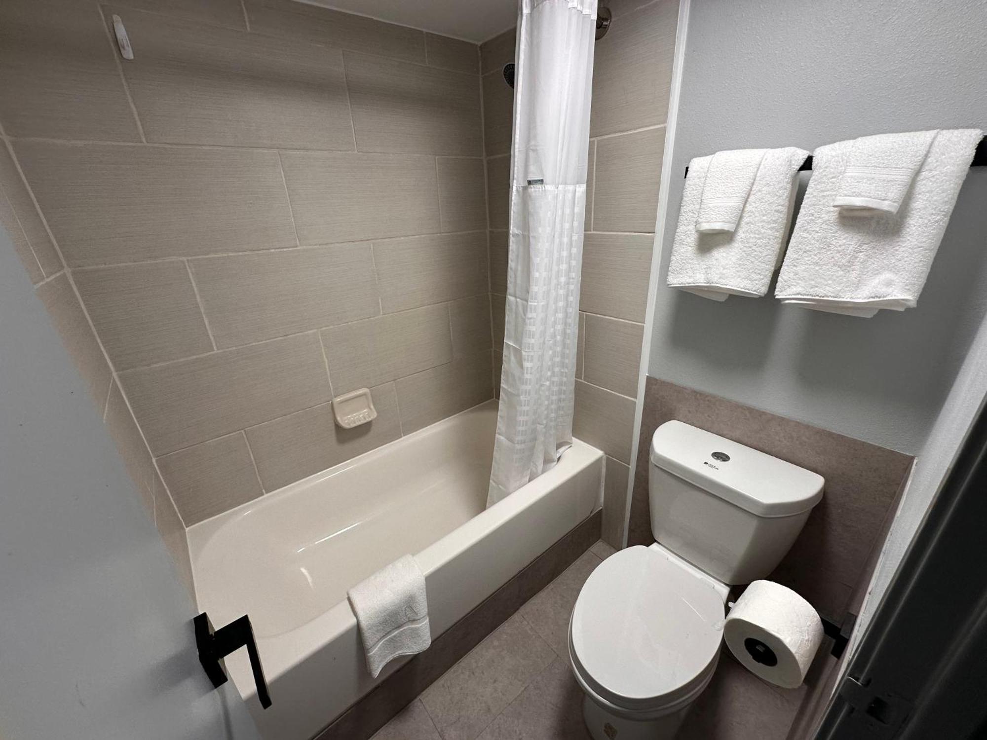 Scottish Inns & Suites Техас Сити Экстерьер фото