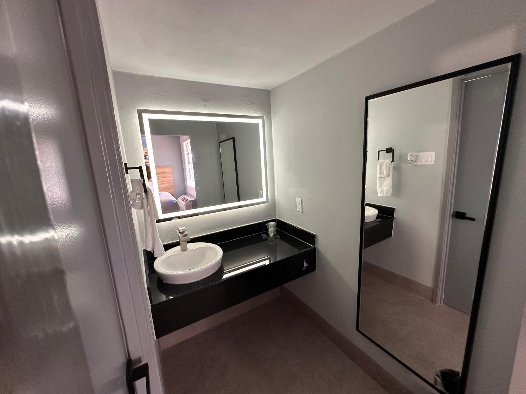 Scottish Inns & Suites Техас Сити Экстерьер фото