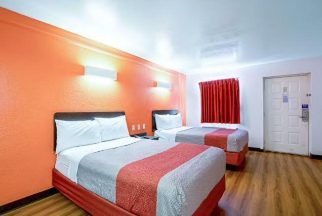 Scottish Inns & Suites Техас Сити Экстерьер фото